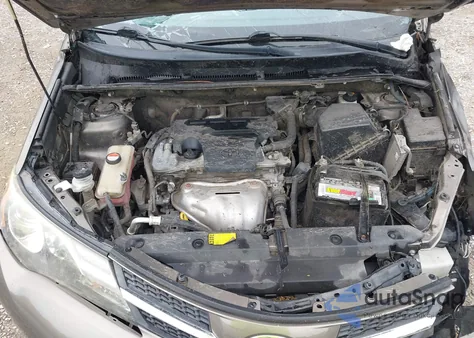 2015 Toyota Rav4 Le z USA, uszkodzony, nr VIN JTMBFREV9FD097362